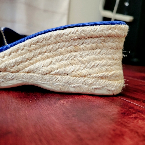 Unisa Espradilles Size 7.5 Unisa Wedge Sandals Womens Blue White Stripes - Picture 3 of 9